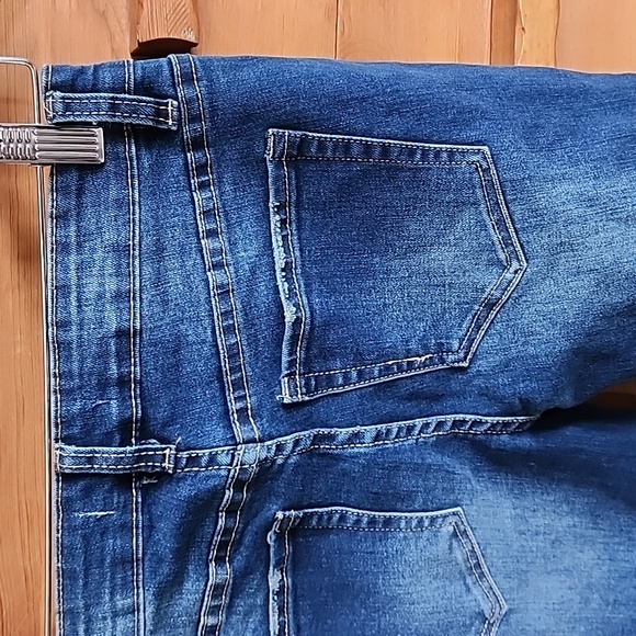 NWT Nature Denim: Maximum Comfort Distressed Jeans, Medium Wash, size 7/27 - Picture 5 of 8